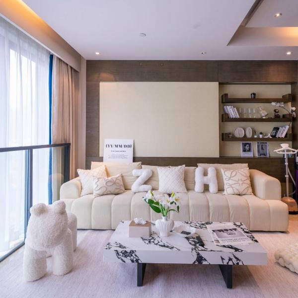 ZHome-Deplex luxury apartment-Near The Bund, Shanghai
