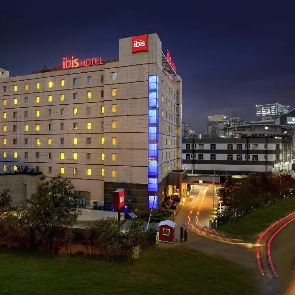 ibis Gurgaon Golf Course Road - An Accor Brand, khách sạn ở Gurgaon
