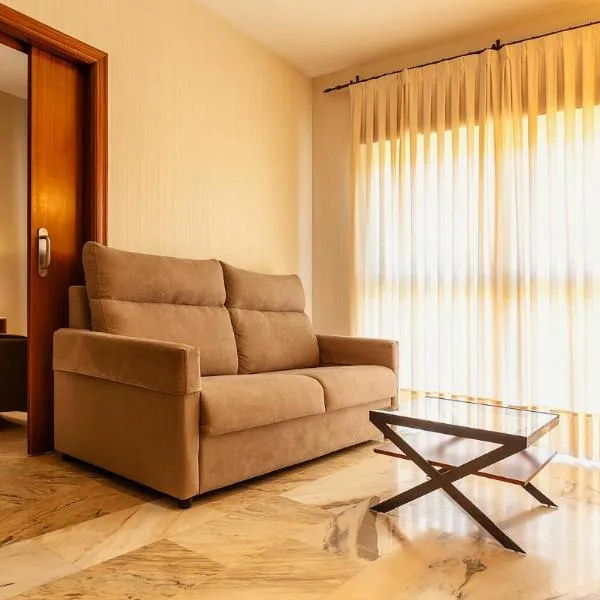 Apartamentos Vértice Bib Rambla, מלון בסביליה