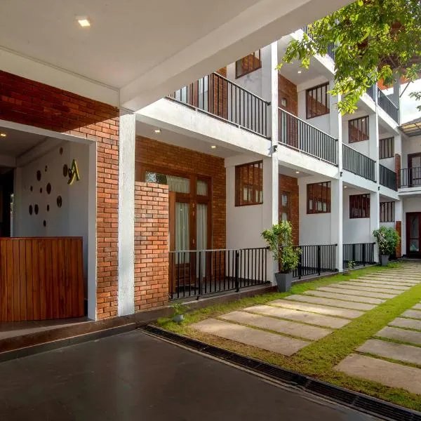 Harohi Hotel and Residence, hotel in Negombo