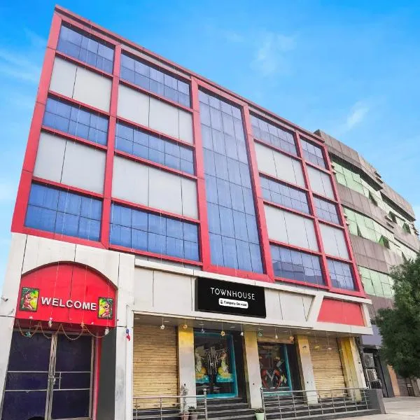 Super Townhouse Butler Road Near Maripur Chowk, хотел в Музафарпур