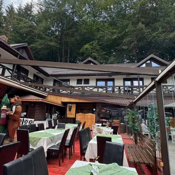 Conacul Dascălu Valea Doftanei, hotel en Trăisteni
