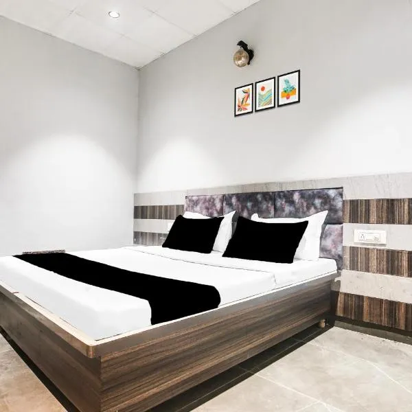 Hotel O Ravi Hotel & Banquet, hotelli kohteessa Lālewāl