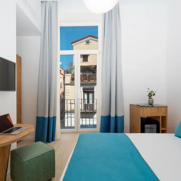 Domus Gualtieri, hotel v Sorrentu