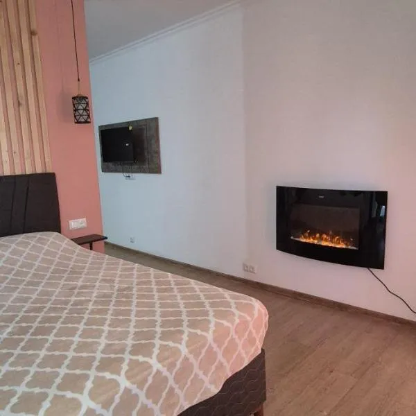 Bakuriani Mgzavrebi Block 9 Apartments, ξενοδοχείο στο Bakuriani