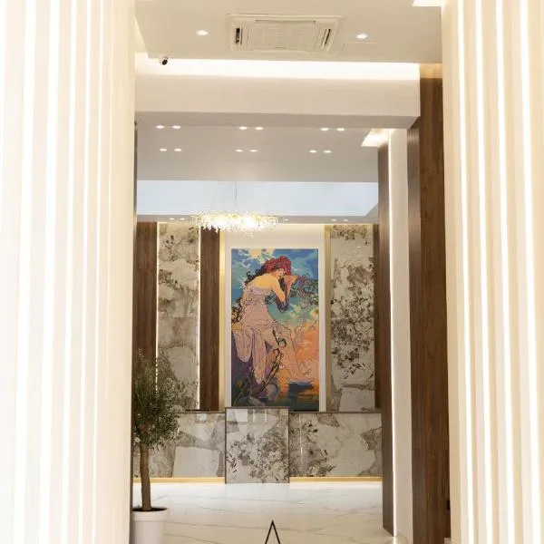 Pava De Luxe, hotel sa Berehove