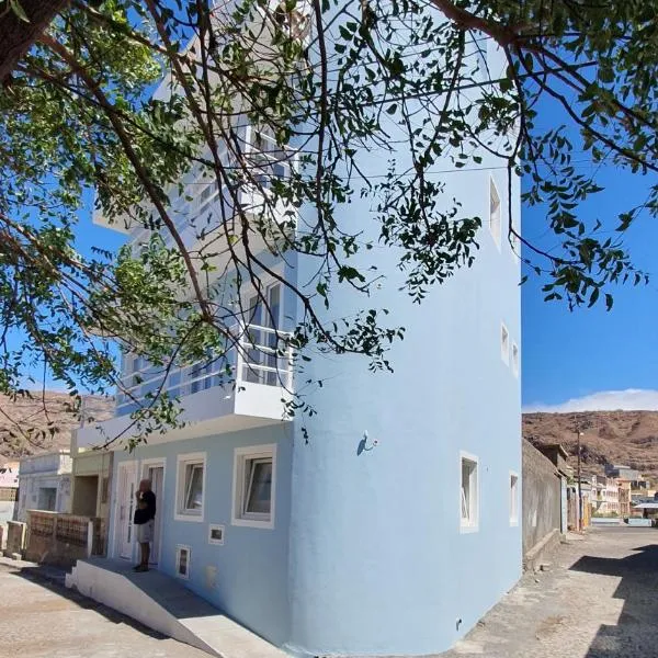 Residência Alto Saco, Double room with private bathroom、Tarrafalのホテル