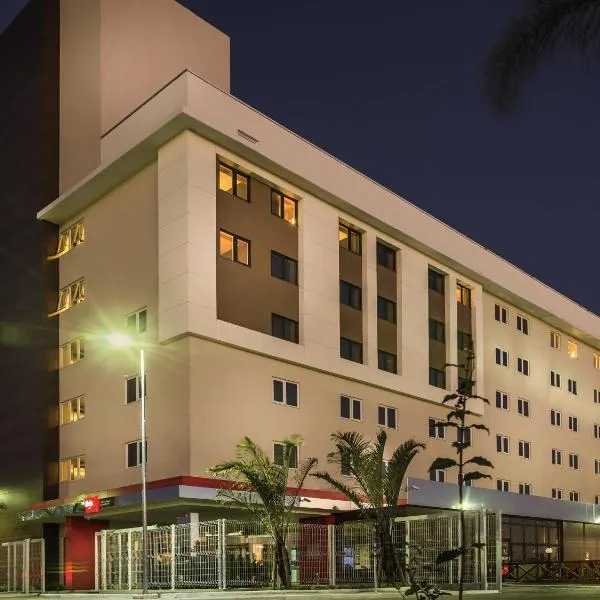 Ibis Porto Alegre Assis Brasil, hotel in Porto Alegre