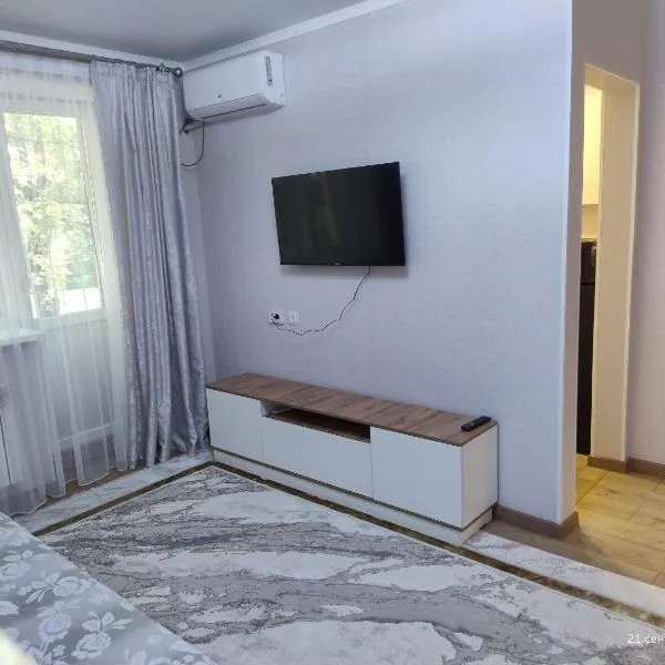 1-х комнатная квартира Аэропорт, hotell i Almaty