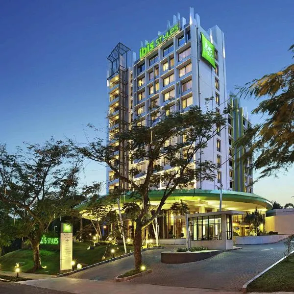 Ibis Styles Bogor Raya, hotel en Bogor