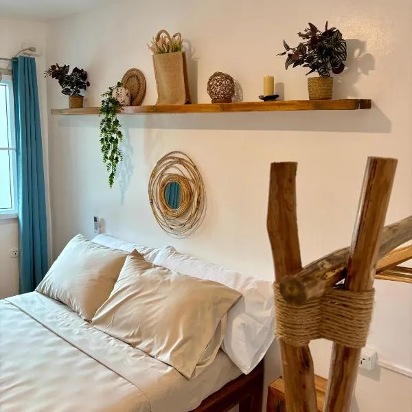 Hiraya Apartments, hotel v destinaci San Vicente