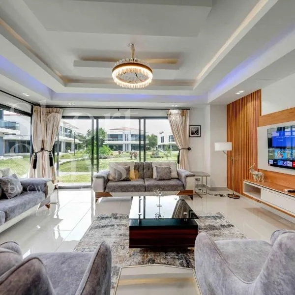 Luxury 2-Bedroom Apartment with Pool & Garden View, Lekki Lakowe Lakes Estate, hotel sa Lakowe
