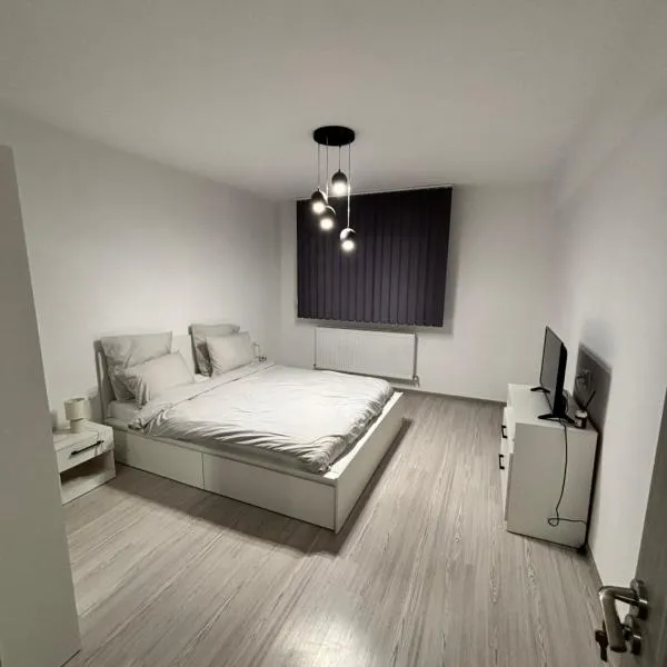 Cozy Nest, hotel in Constanţa