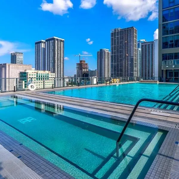 SPECIAL OFFER - Luxury High Rise Downtown Miami - Bay Views and Top Amenities,邁阿密的飯店