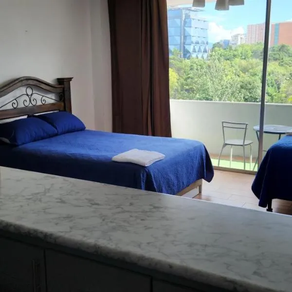 Loft Business-Airport Area Guatemala City, hotel in Estación Pamplona