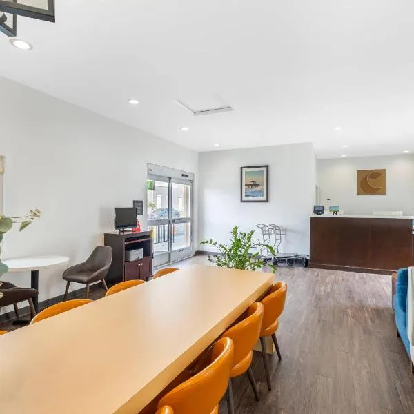 Comfort Inn Cockatoo Near LAX Airport, hotell i Hawthorne