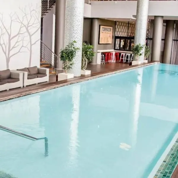 Beach, Restaurants, Shopping, Park, Pier - nearby, hotel v destinaci Durban