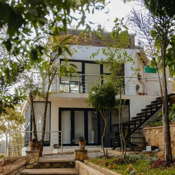 Hayhill Treetop Escape, hotel in Harare