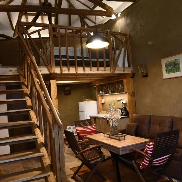 Emena Art Guesthouse, Hotel in Emen