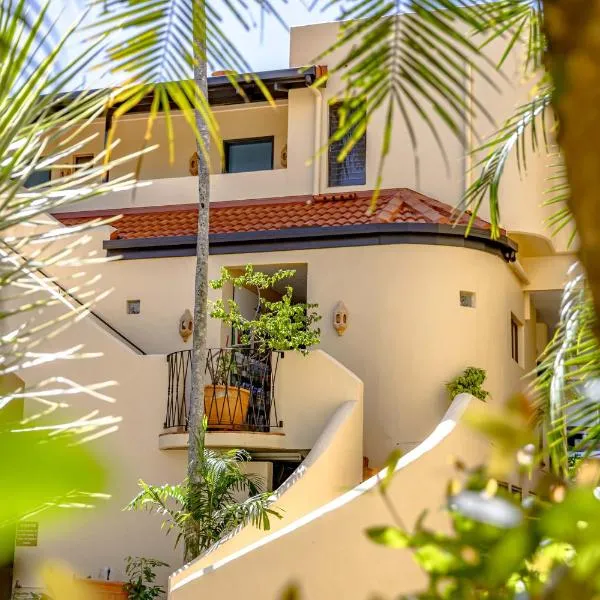 Villa San Michele (Official), hotel in Port Douglas