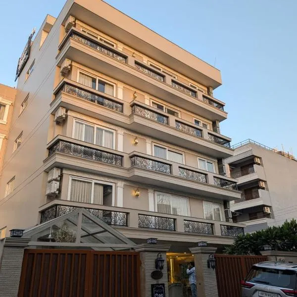 FlxHo Horizon One - Luxury Hotel Golf Course Road, Sector 43, hotel in Gurgaon