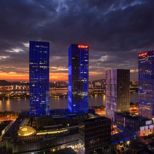 Grand Sun City Hotel-Located city center Metro Access, hotel in Changsha