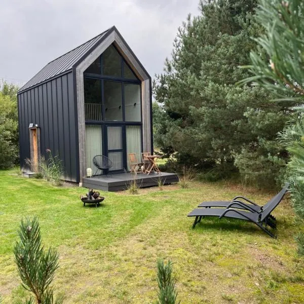 Stylish Tiny Cabin Pitrog, Hotel in Pitrags