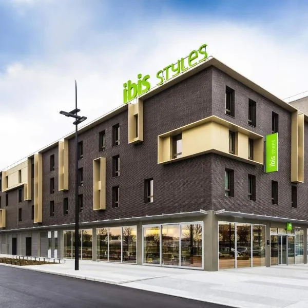 ibis Styles Versailles Guyancourt, hotel i Guyancourt