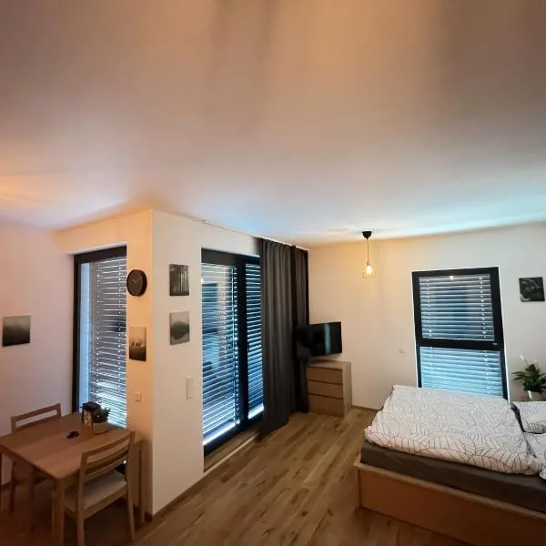 Island Safehouse, hotel in Olomouc