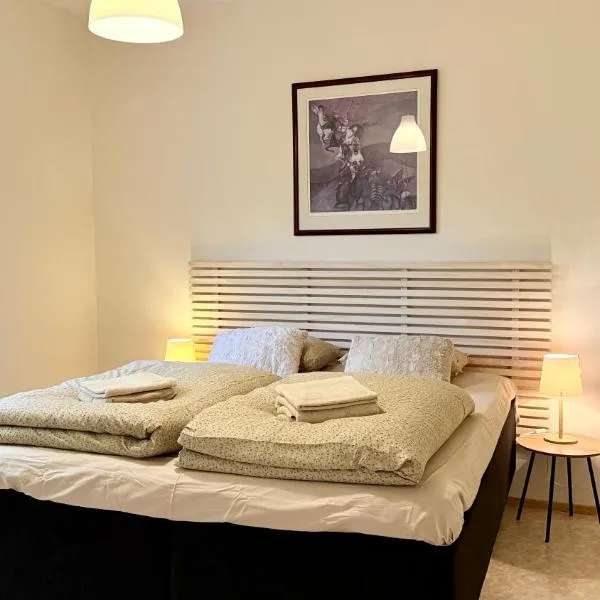 Oulu Modern 2BR with Sauna, Patio and Parking, 10 min to Center, hotel in Oulu