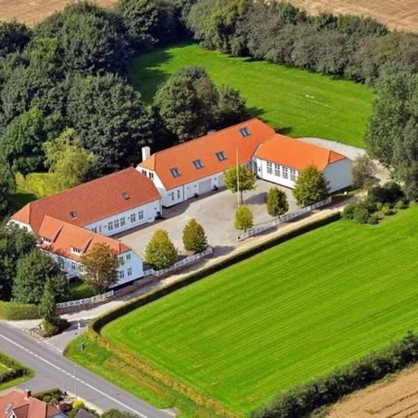 Lund gamle skole - tæt på MCH, Hotel in Herning