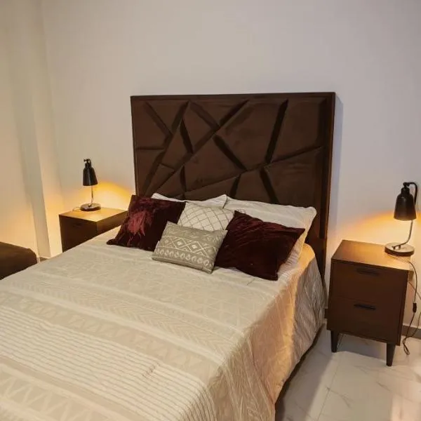 Luna Marfil Elegant Studio in Cala Cala, hotel em Cochabamba