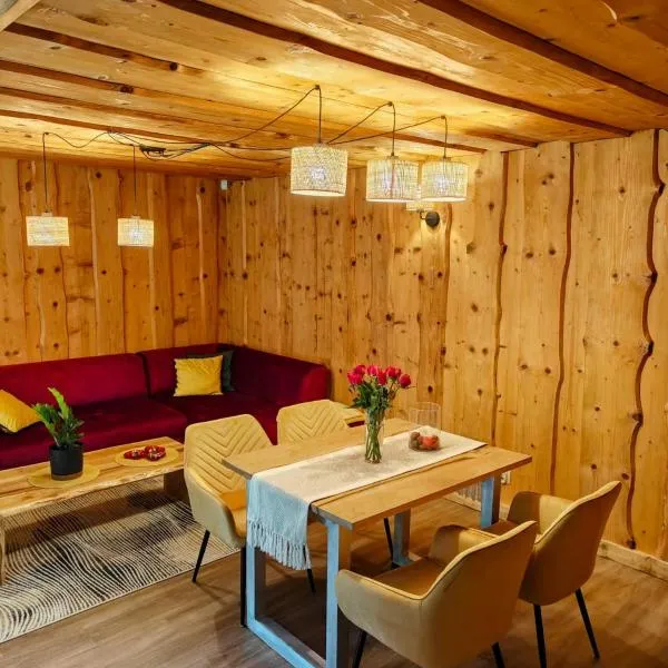 DOMEK NA GÓRACH z GORĄCĄ BALIĄ、ノヴィ・ソンチのホテル