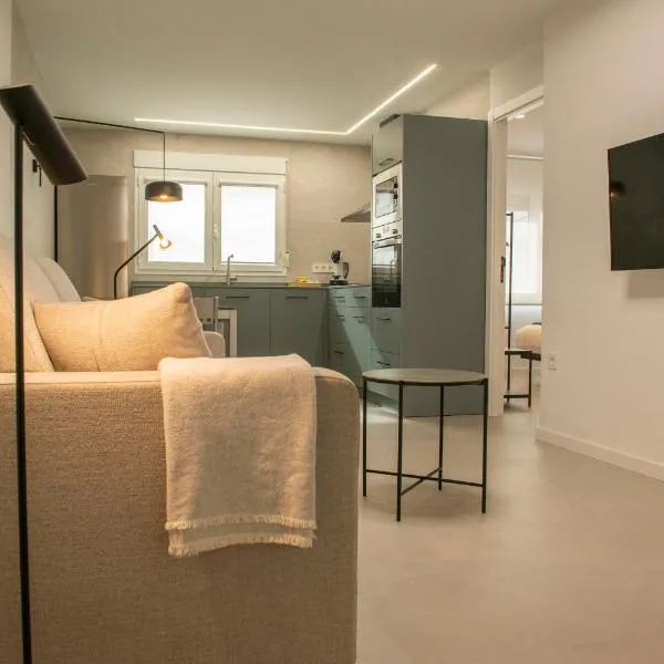 La vía, Hotel in Santa Eulalia