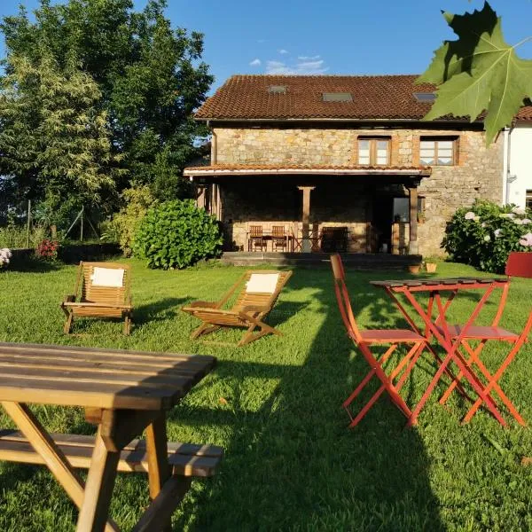 Casa El Espesedo, 6 dormitorios y 6 baños, salón 60m2, jardin 500m2, hotel di Argomilla