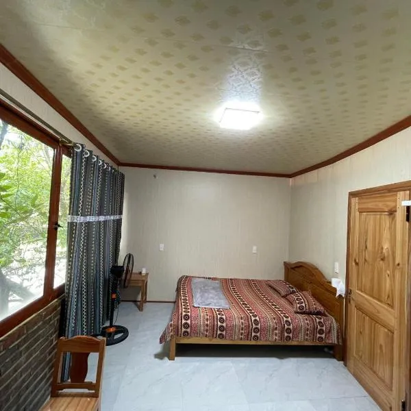 Sông Quê Homestay, хотел в Quảng Uyên