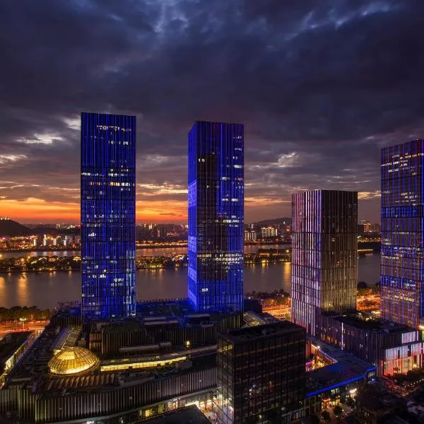 Grand Sun City Hotel-Located city center Metro Access, hotel in Changsha