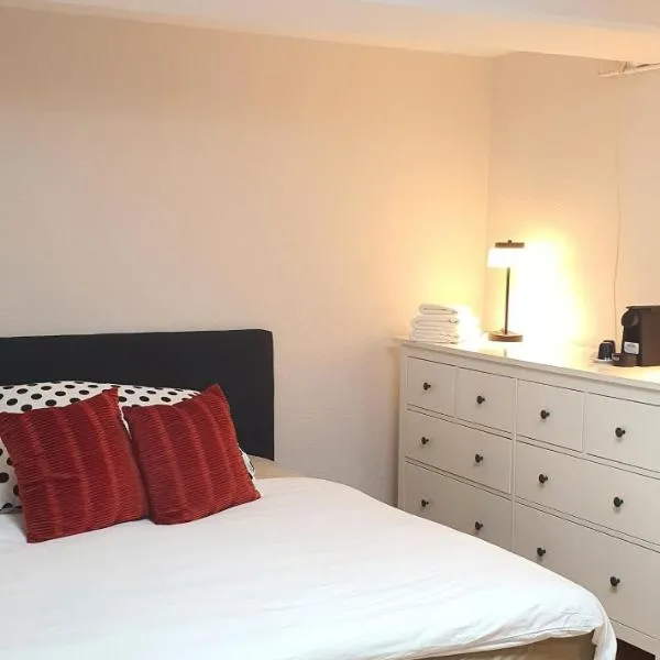 Hello Zimmer, hotel v destinaci Brügg