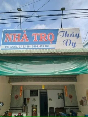 Nhà Trọ Thuý Vy, hotel di Tri Tôn