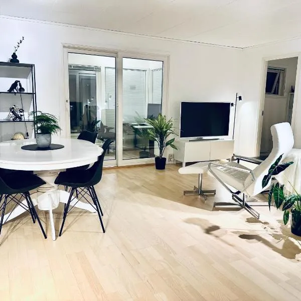 Spacious apartment in prime location, ξενοδοχείο στο Τρόμσο