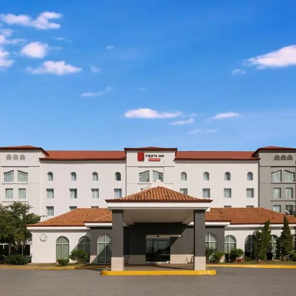 Fiesta Inn Express Nuevo Laredo, hotel in Nuevo Laredo