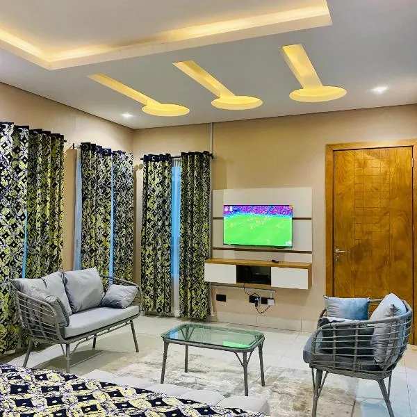 GRACE LODGE LEKKI Phase 1, отель в городе Araromi