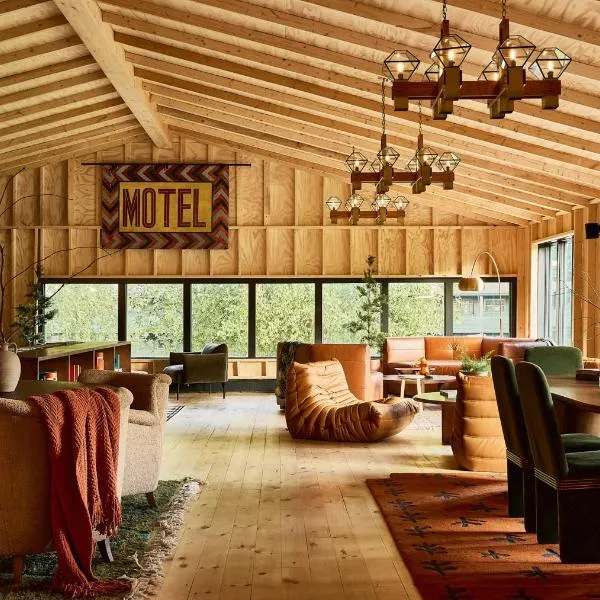 Bluebird Cady Hill Lodge, hotel a Stowe