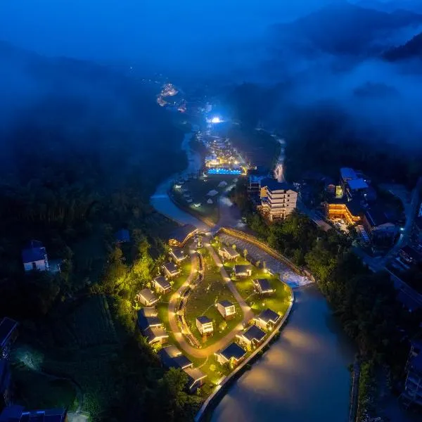 ZhangJiaJie Peak&Creek Resort-At National Forest Park with Free Shuttle, hotel in Zhangjiajie