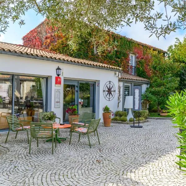 Hôtel Le Peu Breton, hotel v destinaci Sainte-Marie-de-Ré