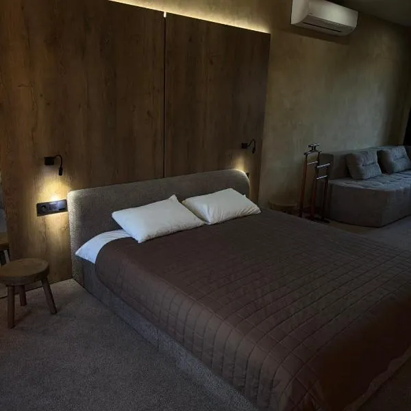Panorama Hill، فندق في Chortkiv
