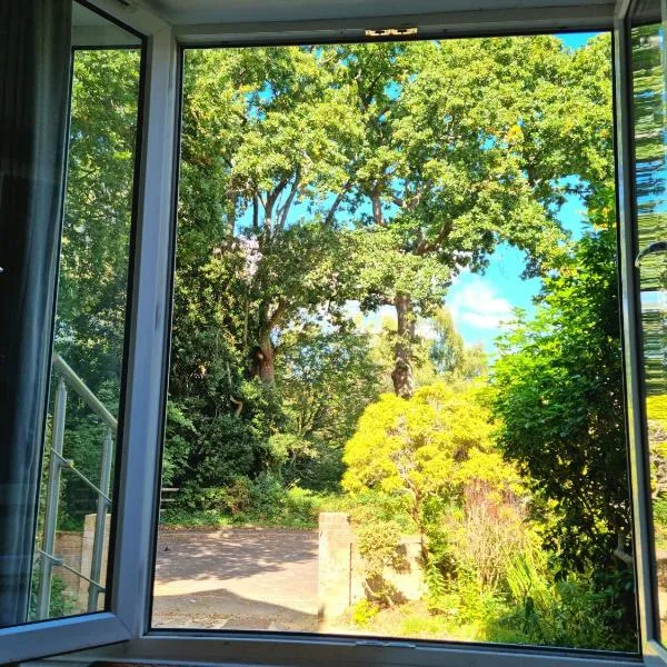 Peaceful Place, Free Parking & Private Entrance, Hotel in Bournemouth