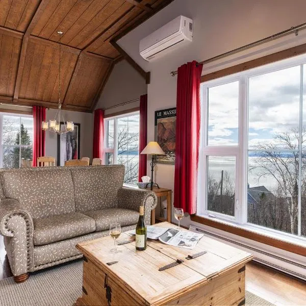 Condo 120H - Nature Retreat with River Views, hotel in Petite-Rivière-Saint-François