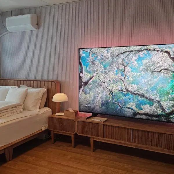 Ansan Minimal Studio, Hotel in Ansan