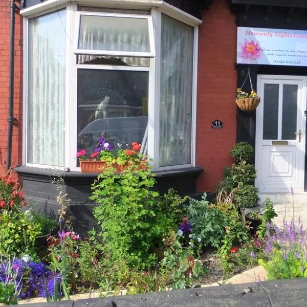 Heavenly Nights Guest House, hotel in Sheffield